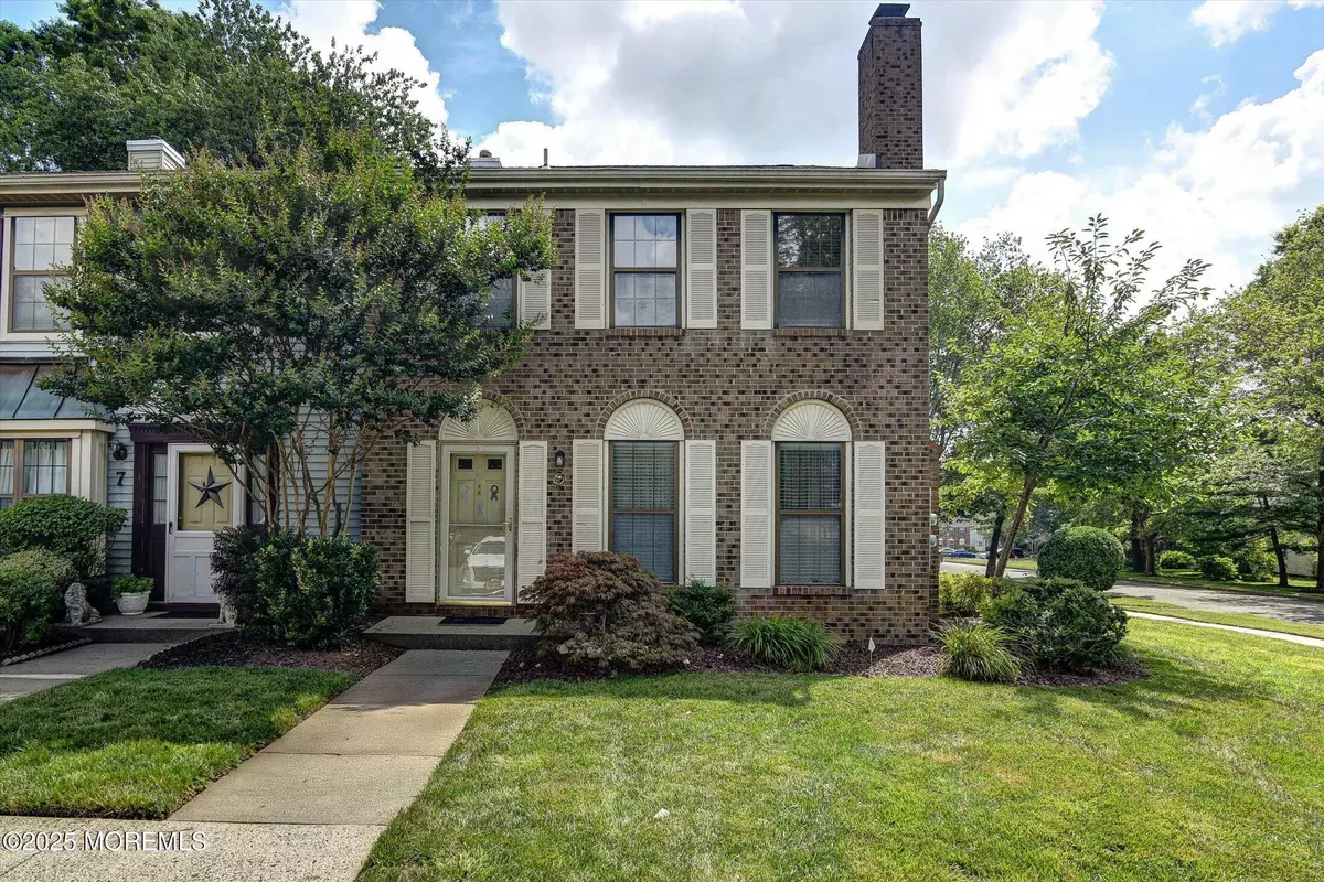 Freehold, NJ 07728,41 Lindsay Court #8