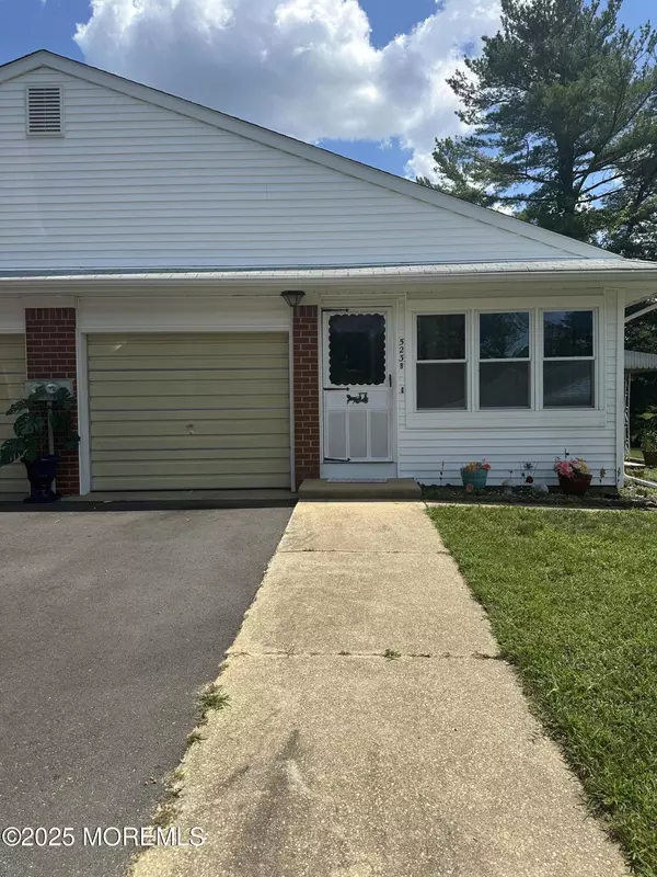 523 Lilac Lane, Whiting, NJ 08759