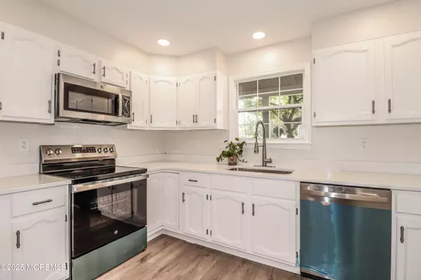 Monroe, NJ 08831,8 Benjamin Franklin Drive #8E