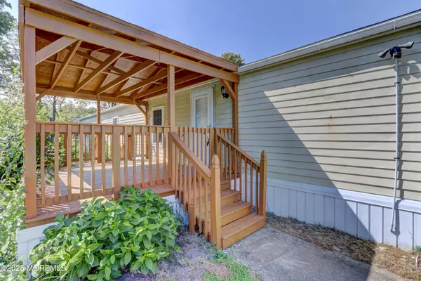 Mullica Hill, NJ 08062,893 Clover Drive