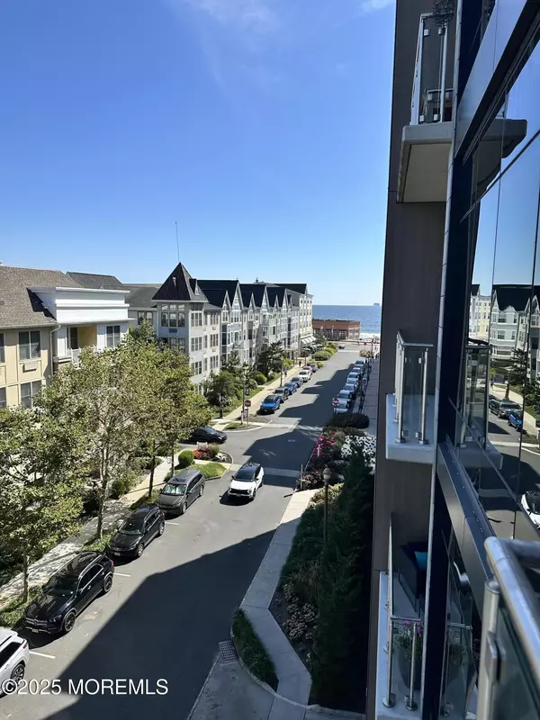 Long Branch, NJ 07740,30 Melrose Terrace #404