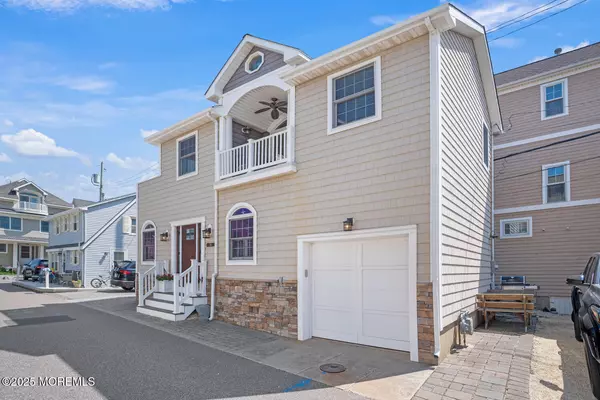 55 Barnegat Way, Lavallette, NJ 08735