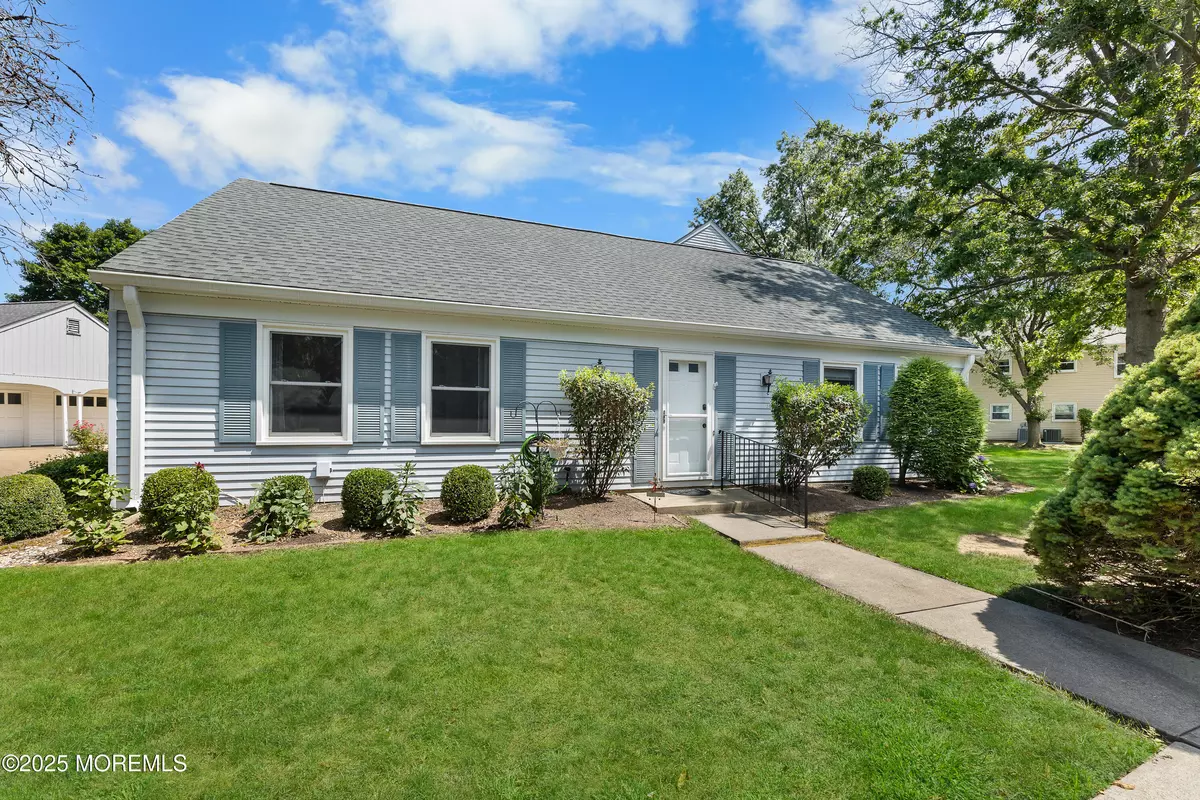 Monroe, NJ 08831,394 Orrington Lane #C