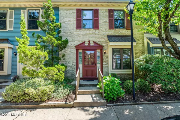 108 Dundee Court, Aberdeen, NJ 07747