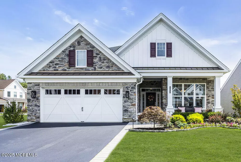 Farmingdale, NJ 07727,123 Grandview Circle