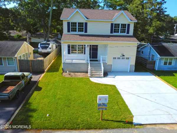 Lanoka Harbor, NJ 08734,611 Drew Avenue