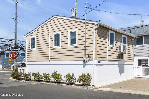 Lavallette, NJ 08735,124 W Chadwick Way