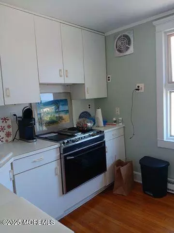 Sea Bright, NJ 07760,2 Beach Way #Upstairs