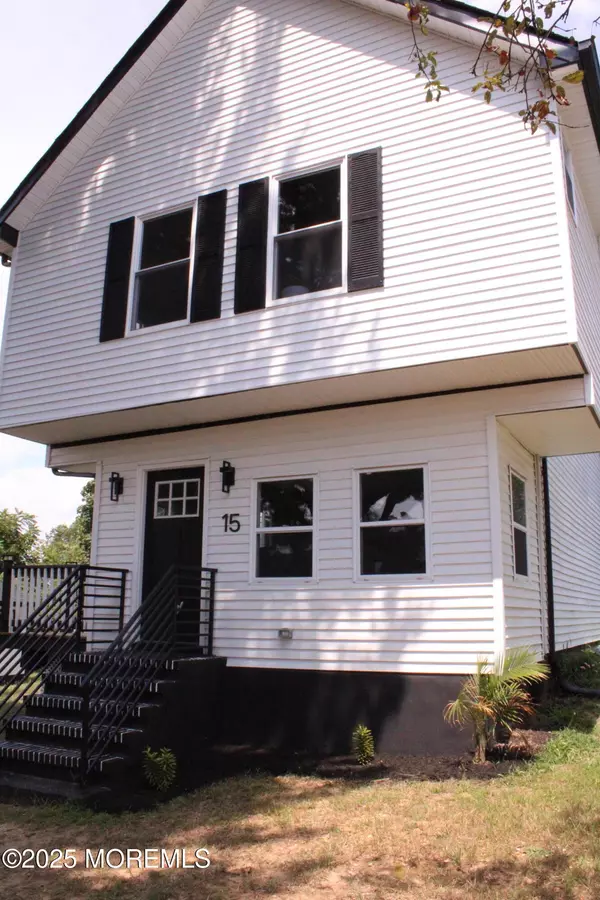 15 Clausen Lane, Sayreville, NJ 08872