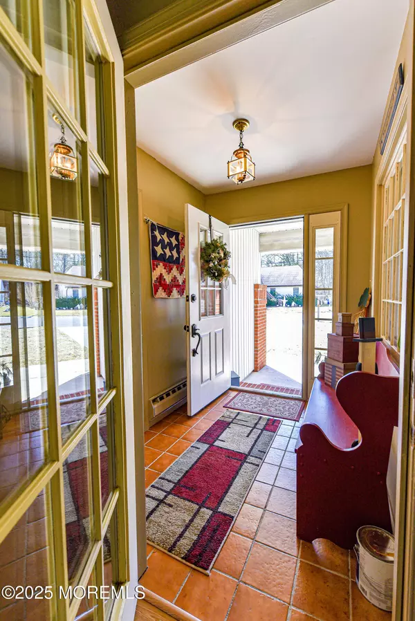 Manahawkin, NJ 08050,23 Cedar Avenue