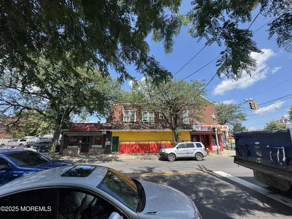 Trenton, NJ 08629,12001208 Hamilton Avenue