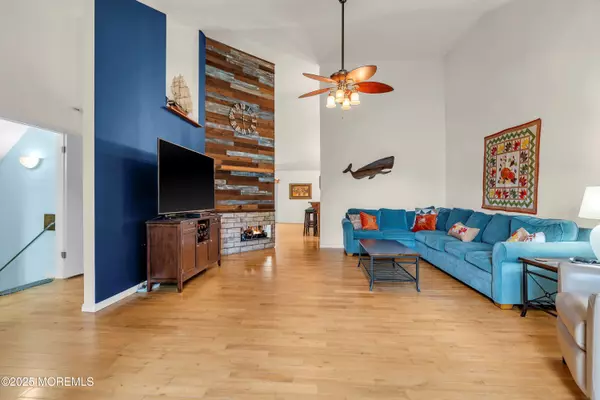 Bayville, NJ 08721,8 Laurel Lane