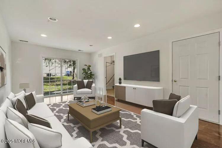 Matawan, NJ 07747,19 Russell Court