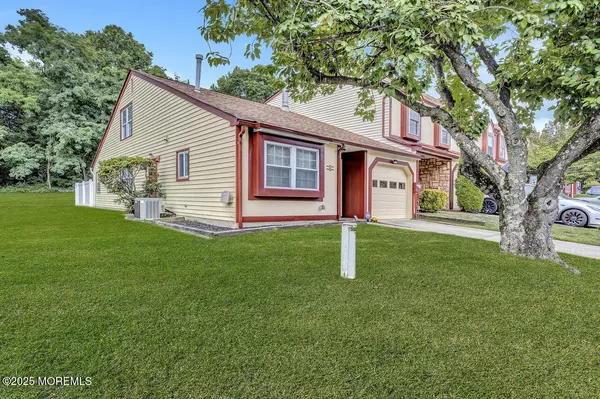 Matawan, NJ 07747,12 Lisa Court