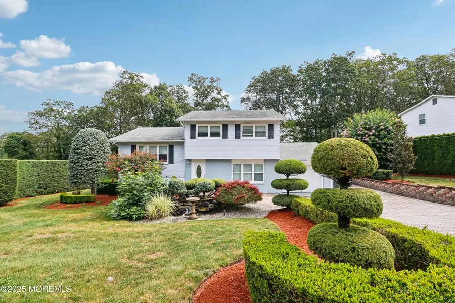 6 Upper Pennsylvania Avenue, Jackson, NJ 08527