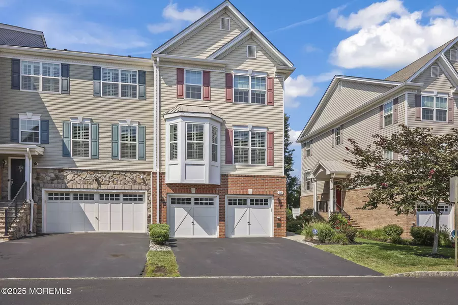 308 Princeton Court, Shrewsbury Boro, NJ 07702