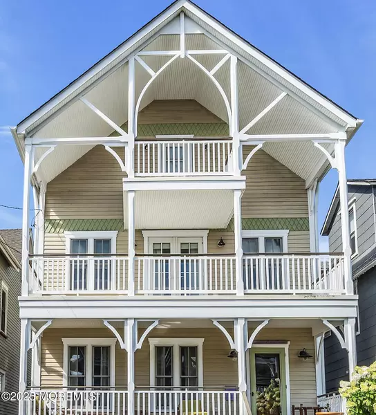 35 Embury Avenue, Ocean Grove, NJ 07756