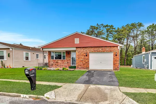 Toms River, NJ 08757,14 Santiago Drive W