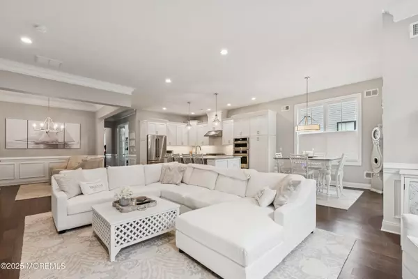 Farmingdale, NJ 07727,102 Grandview Circle