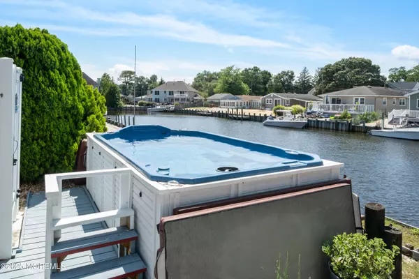 Forked River, NJ 08731,707 Richmond Drive