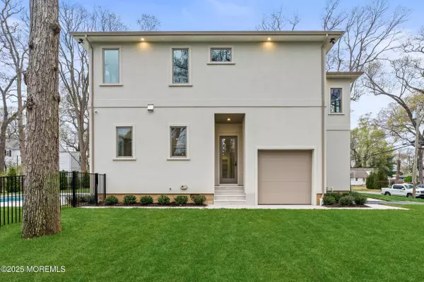 Oakhurst, NJ 07755,428 Wells Avenue