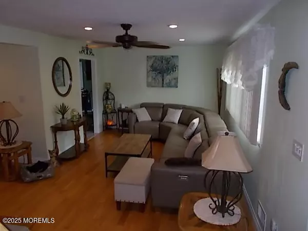 South Amboy, NJ 08879,8 Athens Avenue