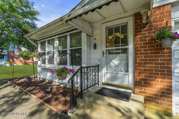 Whiting, NJ 08759,11 Valley Forge #A