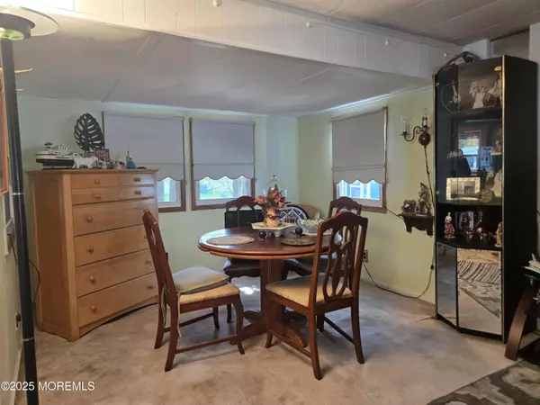 Barnegat, NJ 08005,37 Nancy Lane
