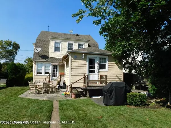 Spring Lake, NJ 07762,319 Jersey Avenue