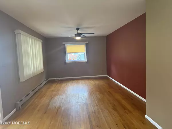 Toms River, NJ 08757,21 Cedar Street #D