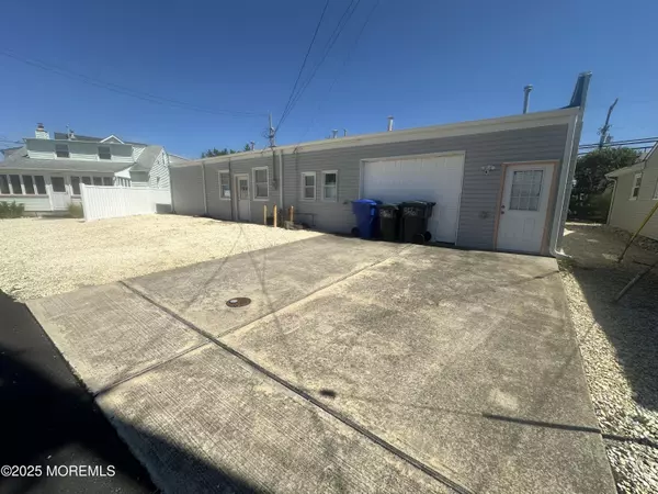 Lavallette, NJ 08735,3561 Route 35