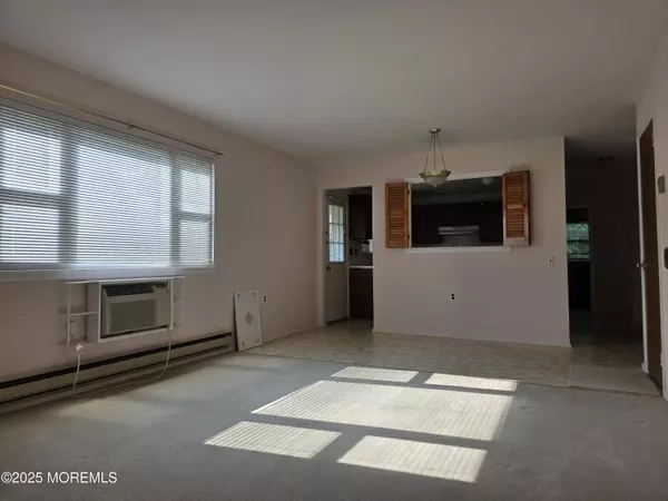 Whiting, NJ 08759,7 Betsy Ross Lane #A
