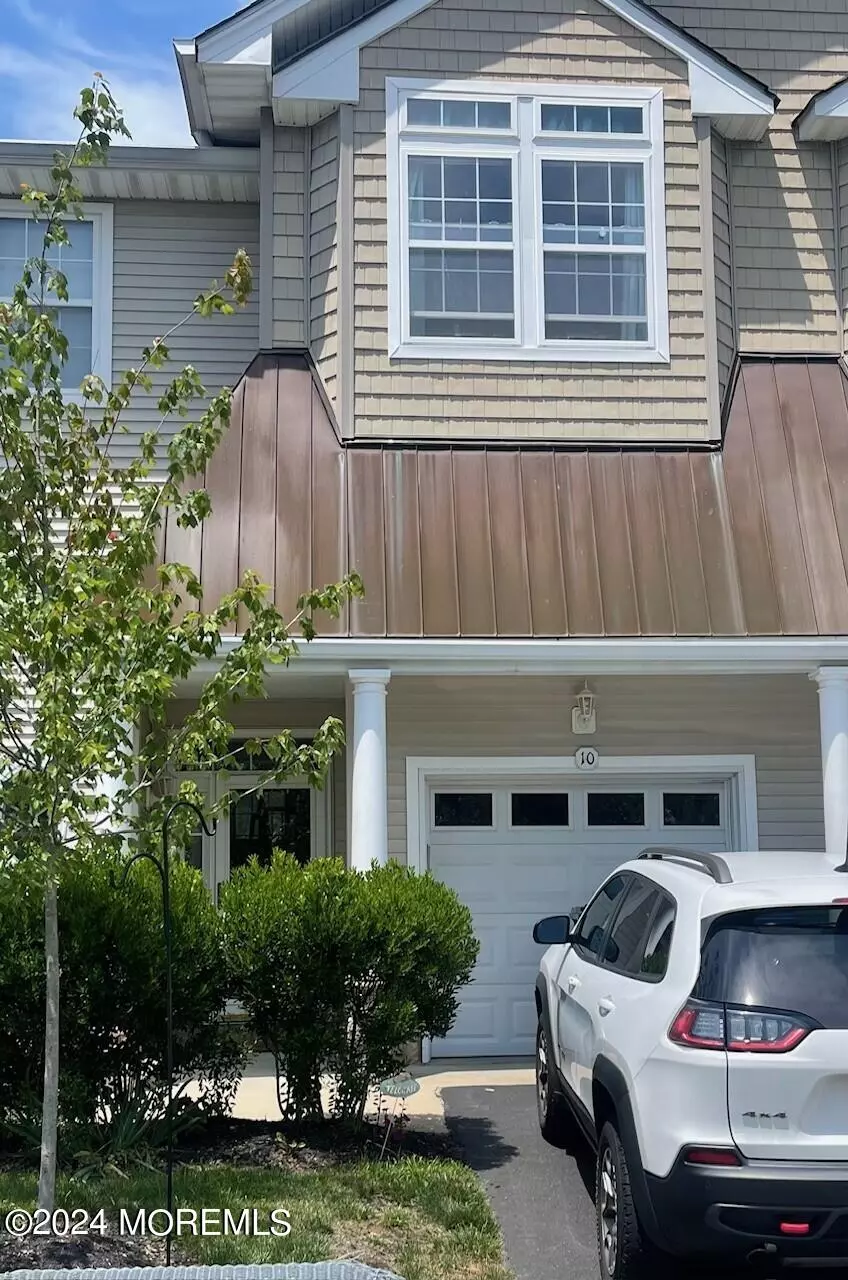 Manahawkin, NJ 08050,10 Windward Drive