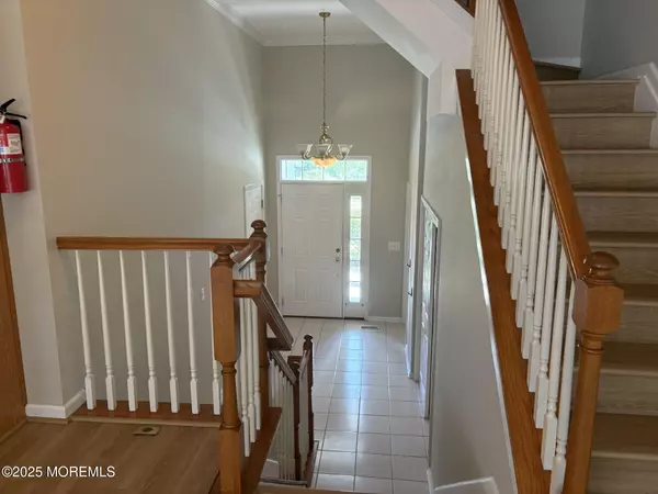 Manahawkin, NJ 08050,10 Windward Drive