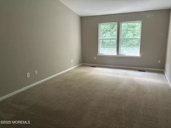 Manahawkin, NJ 08050,10 Windward Drive