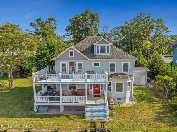 5 Burlington Avenue, Leonardo, NJ 07737
