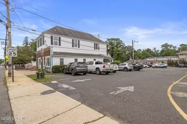 Fair Haven, NJ 07704,120 Fair Haven Road