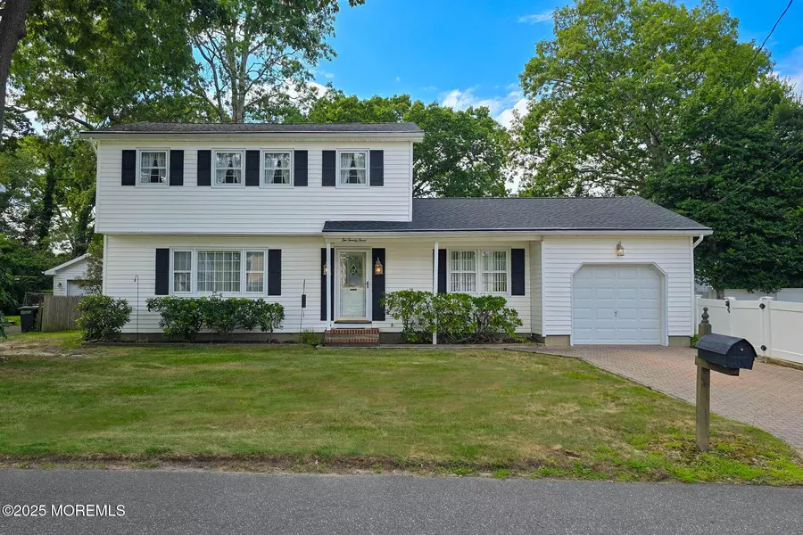 223 Pinetree Place, Point Pleasant, NJ 08742