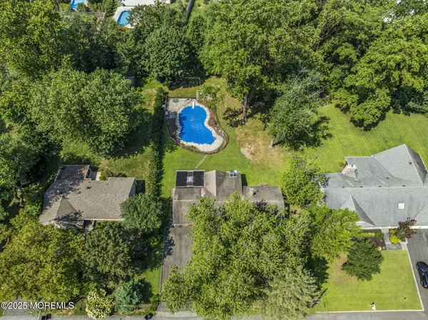 Middletown, NJ 07748,8 Greenwood Place