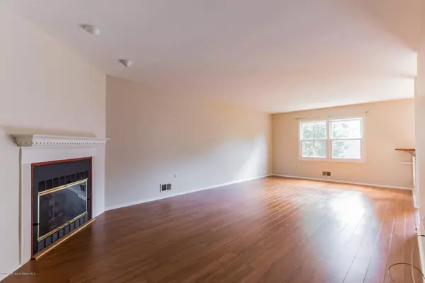 Little Silver, NJ 07739,39 Essex Drive