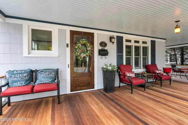 Red Bank, NJ 07701,137 E Bergen Place