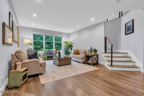 Eatontown, NJ 07724,499 Wall Street