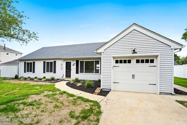 Toms River, NJ 08753,1042 Roxbury Lane