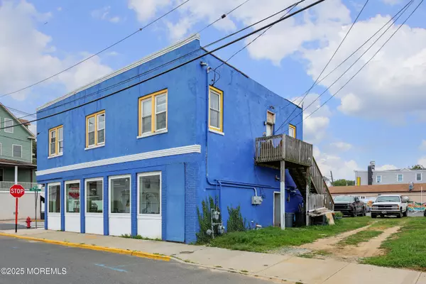 Highlands, NJ 07732,196 Bay Avenue