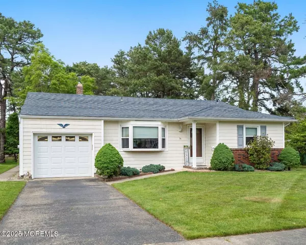 Toms River, NJ 08757,14 Edgewater Drive