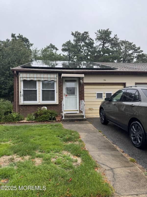 51 Sunset Road, Whiting, NJ 08759