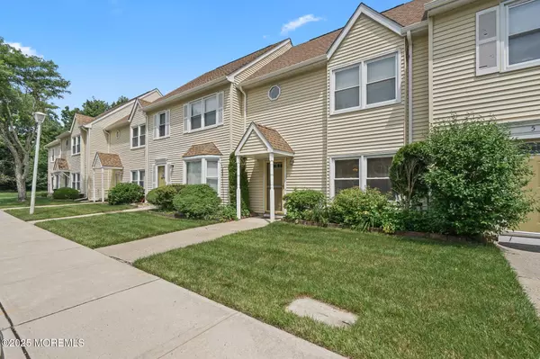 Jackson, NJ 08527,7 Colonial Court