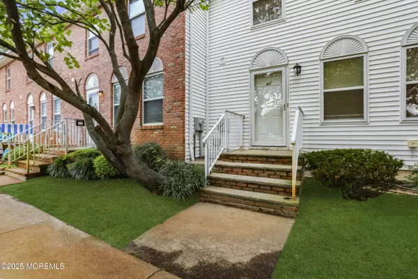 Lakewood, NJ 08701,47 Waterview Drive