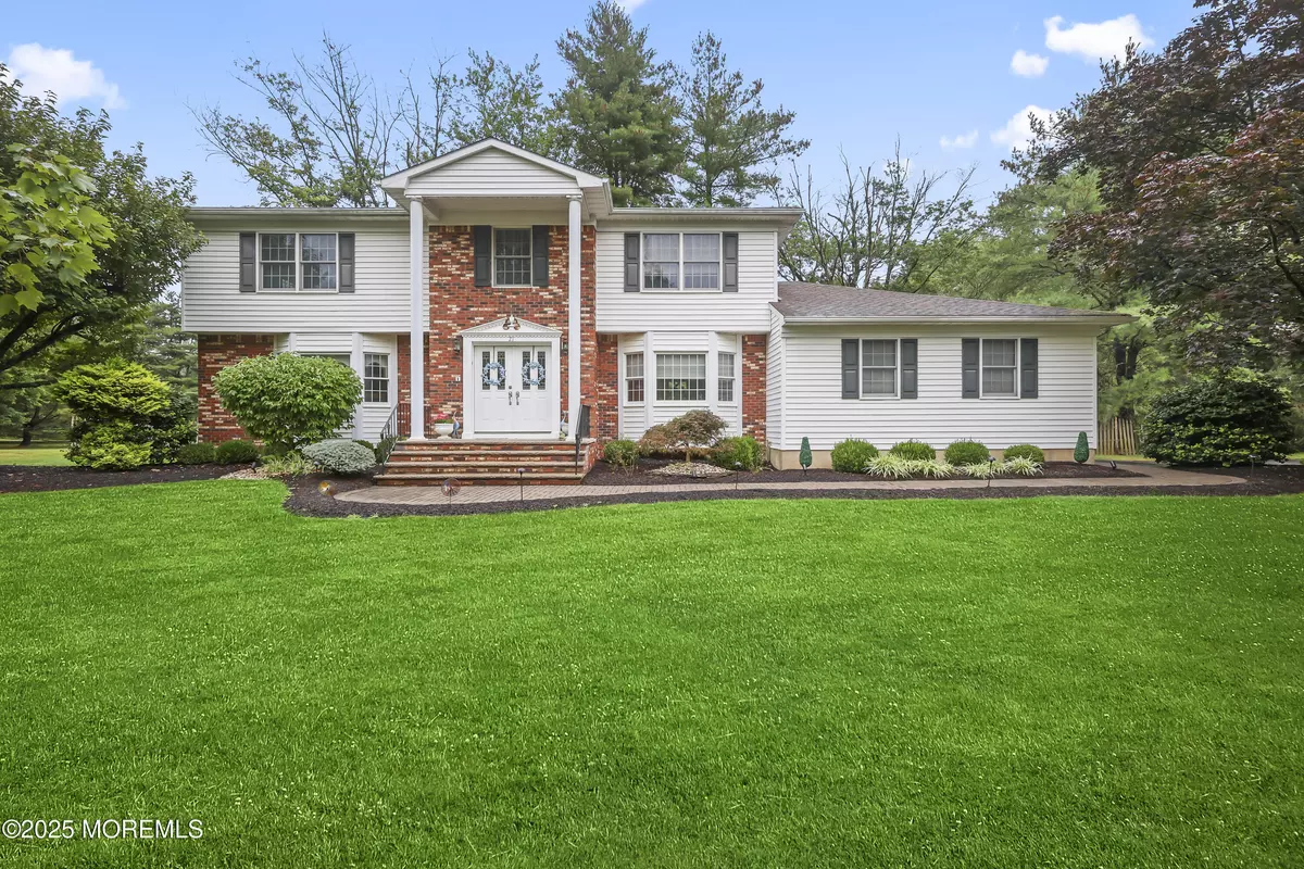 Marlboro, NJ 07746,21 Holly Hill Road