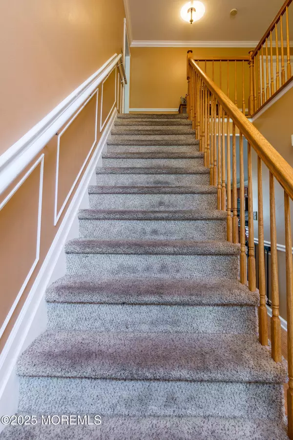 Matawan, NJ 07747,14 Carrington Court